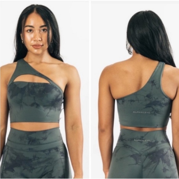 Alphalete sports bra, size large - Picture 4 of 4